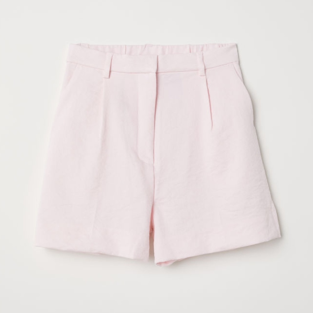 NWOT Blush pink satin shorts with pockets size 4